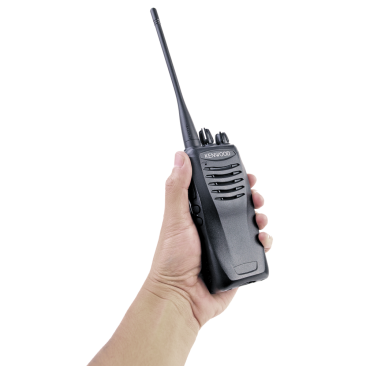  Radio Portátil Kenwood TK-3402-K2, UHF 400-470 MHz 5 W, 16 Canales, 2 teclas programables, GPS, FleetSync, MIL-STD-810, Incluye antena, batería, cargador y clip.